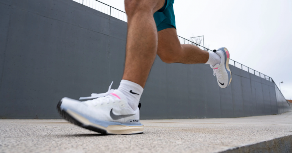 Nike Running Shoes 2025: Những Mẫu Giày Cao Cấp Khiến Runner Phát Cuồng Nike Running Shoes 2025: Những Mẫu Giày Cao Cấp Khiến Runner Phát Cuồng