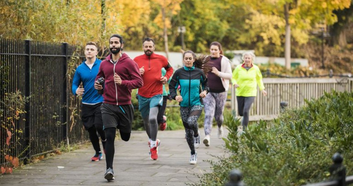 Chạy Bộ Đường Dài: Bí Quyết Giúp Bạn Tăng Sức Bền Vượt Trội Và Đạt Tốc Độ Chạy Bộ Đường Dài: Bí Quyết Giúp Bạn Tăng Sức Bền Vượt Trội Và Đạt Tốc Độ