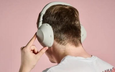 Top Tai Nghe Bluetooth 2025 Đáng Mua Nhất: Lựa Chọn Nâng Tầm Trải Nghiệm Âm Thanh Của Bạn