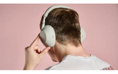 Top Tai Nghe Bluetooth 2025 Đáng Mua Nhất: Lựa Chọn Nâng Tầm Trải Nghiệm Âm Thanh Của Bạn