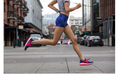 Mùa Hè Năm 2025 Chọn Giày Thể Thao Nào