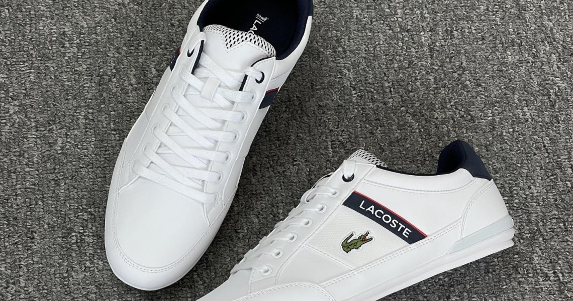 Bí Quyết Giữ Giày Trắng Luôn Sạch Như Mới: Hướng Dẫn Chi Tiết Từ A-Z Bí Quyết Giữ Giày Trắng Luôn Sạch Như Mới: Hướng Dẫn Chi Tiết Từ A-Z