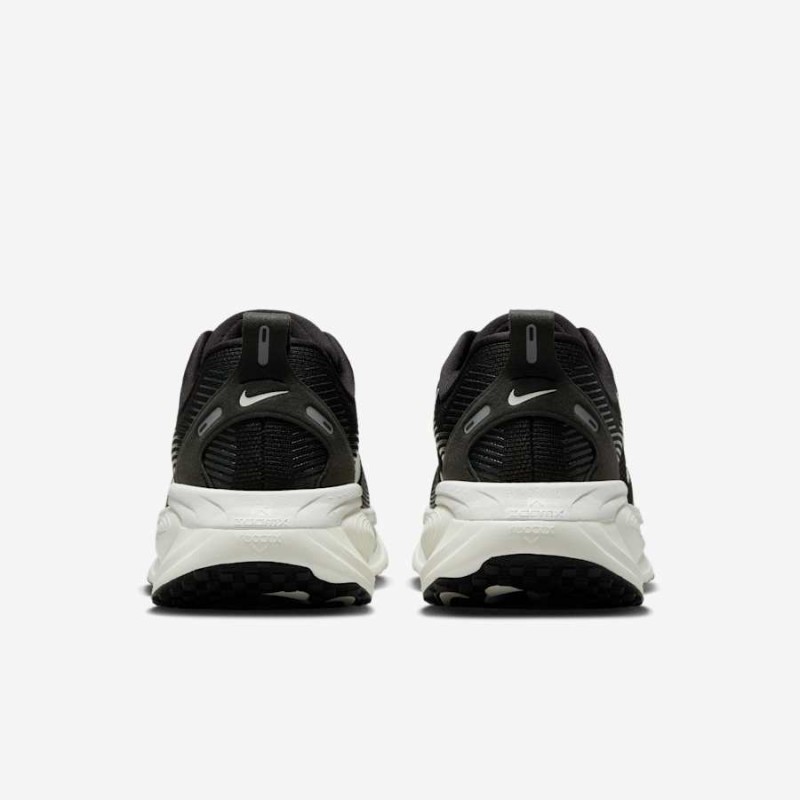 Giày Nike Vomero 18 Nữ - Đen Trắng