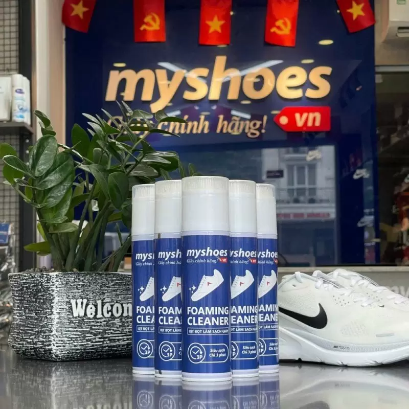 Xịt Bọt ION Làm Sạch Giày Myshoes Foaming Cleaner 300ml