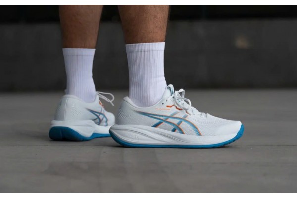 Đánh Giá Chi Tiết ASICS GEL-CUMULUS 28: Siêu Phẩm Chạy Bộ Hàng Ngày Có Đáng Đầu Tư?