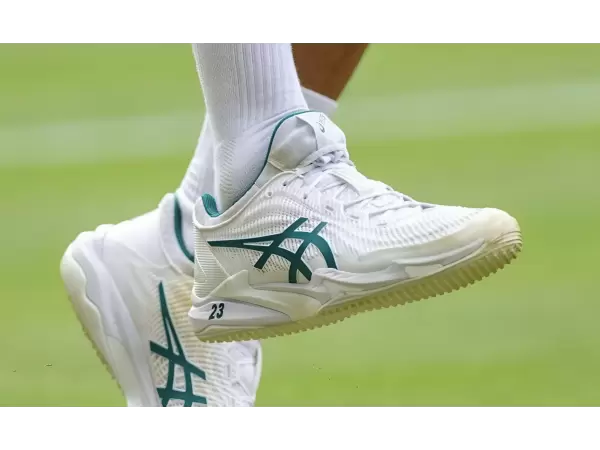 Vì Sao Nhiều Người Chơi Chọn Giày Tennis Và Pickleball Của ASICS? 