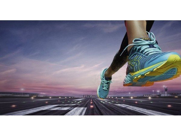 Mua giày Asics chính hãng tại Hà Nội ở đâu uy tín?