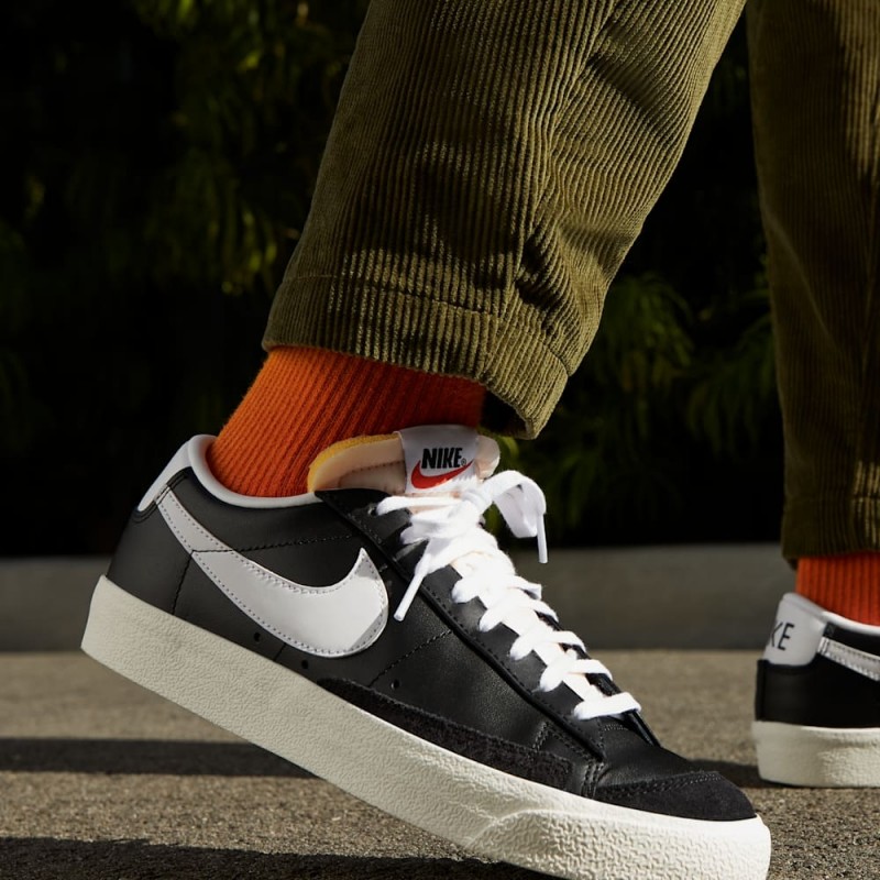 Giày Nike Blazer Low '77 Vintage Nam - Đen Trắng